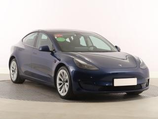 Tesla Model 3 Long Range 4WD 78kWh 366kW sedan