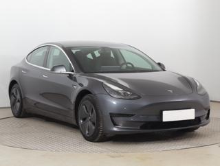 Tesla Model 3 Std Range Plus LFP 239kW sedan