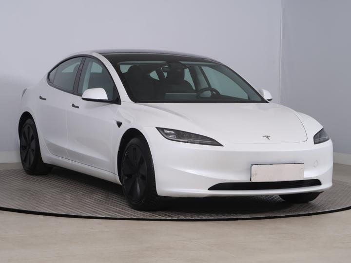 Tesla Model 3 - ilustrační obrázek