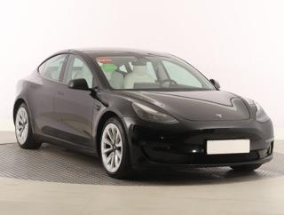 Tesla Model 3 Long Range 4WD 78kWh 366kW sedan
