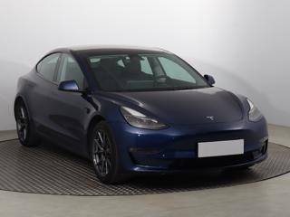 Tesla Model 3 Long Range 4WD 74kWh 324kW sedan