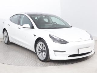 Tesla Model 3 Long Range 4WD 79kWh 366kW sedan