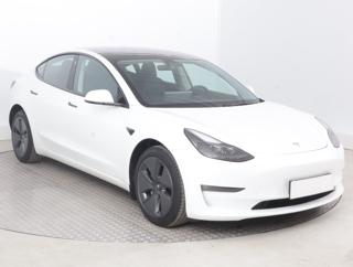 Tesla Model 3 Long Range 4WD 79kWh 366kW sedan