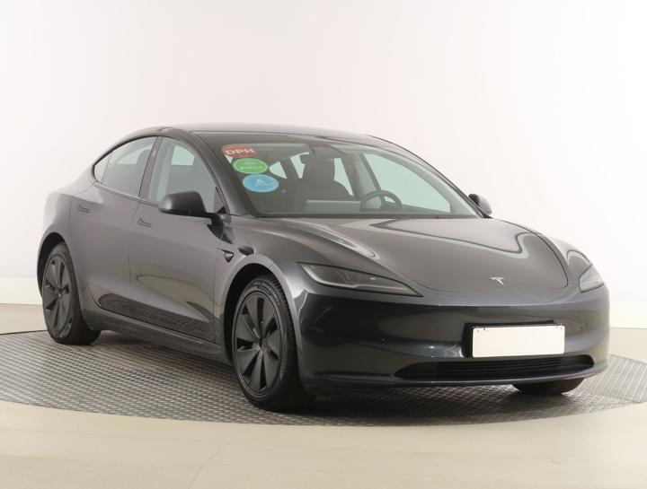 Tesla Model 3 - ilustrační obrázek