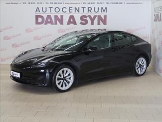 Tesla Model 3 0,0 1. majitel zánovní sedan