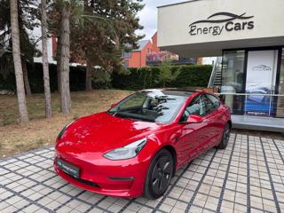 Tesla Model 3 Long Range AWD REZERVACE sedan