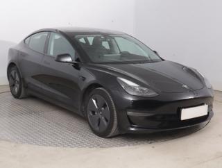 Tesla Model 3 Long Range 4WD 79kWh 366kW sedan
