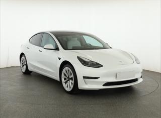 Tesla Model 3 Long Range 4WD 74kWh 366kW sedan