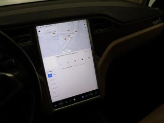 Tesla Model X 90D 386kW Tažné SoH 83,4% SUV - Foto 24