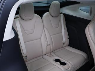 Tesla Model X 90D 386kW Tažné SoH 83,4% SUV - Foto 18