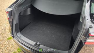 Tesla Model Y RWD | Standard Range, LFP SUV - Foto 9