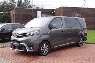 Toyota ProAce Verso 2,0 D-4D  Family Comfort NAVI L2 8S minibus