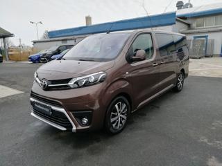 Toyota ProAce 2.0 D-4D 180k L2 Family VAN