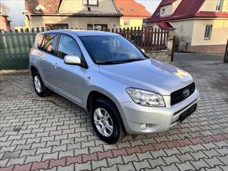 Toyota RAV4 2,0 1.majitel bez koroze SUV