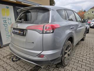 Toyota RAV4 2.0-1.MAJITEL-TAŽNÉ-KAMERA SUV - Foto 8