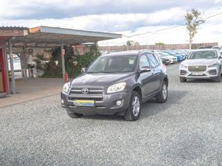 Toyota RAV4 ČR 2.0D 116KW 4x4 – TAŽNÝ SUV
