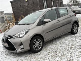 Toyota Yaris 1,3 VVT-i NOVÉ V ČR,SERVISKA hatchback