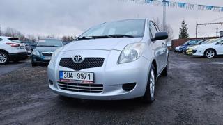 Toyota Yaris 1.0 VVT-i Klima, původ ČR hatchback