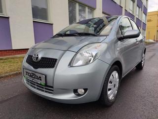 Toyota Yaris 1,3 VVT-i / automat / hatchback