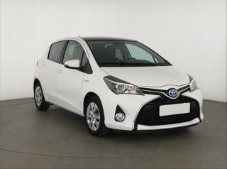 Toyota Yaris 1.5 Hybrid 74kW hatchback