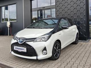 Toyota Yaris SELECTION 1.5 Hybrid 74 kW hatchback
