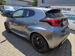 Toyota Yaris 1.6-GR FOUR-1. MAJ.-GARAŽOVANÉ hatchback - Foto 6
