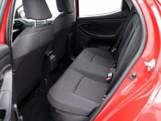 Toyota Yaris 1,5 Hybrid e-CVT 68kW aut. CZ hatchback - Foto 13