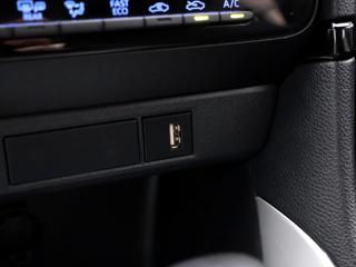 Toyota Yaris 1,5 Hybrid e-CVT 68kW aut. CZ hatchback - Foto 18