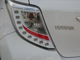 Toyota Yaris 1,3 1.33 VVT-i Trend,ČR,kamera hatchback - Foto 31