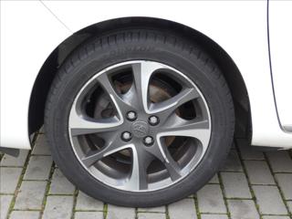 Toyota Yaris 1,3 1.33 VVT-i Trend,ČR,kamera hatchback - Foto 10