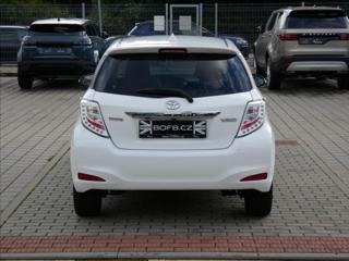 Toyota Yaris 1,3 1.33 VVT-i Trend,ČR,kamera hatchback - Foto 8