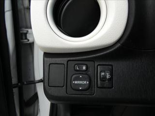 Toyota Yaris 1,3 1.33 VVT-i Trend,ČR,kamera hatchback - Foto 19
