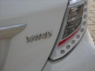 Toyota Yaris 1,3 1.33 VVT-i Trend,ČR,kamera hatchback - Foto 32