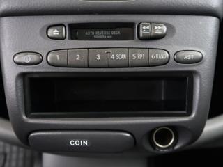 Toyota Yaris 1.0,50KW,Manuál hatchback - Foto 18