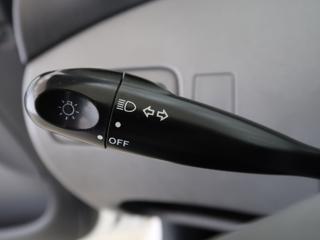 Toyota Yaris 1.0,50KW,Manuál hatchback - Foto 20