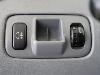 Toyota Yaris 1.0,50KW,Manuál hatchback - Foto 19