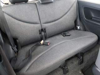 Toyota Yaris 1.0,50KW,Manuál hatchback - Foto 12