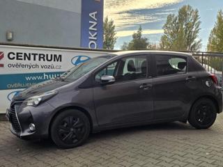 Toyota Yaris 1.3-KAMERA-VYHŘÍV.SED.-ISOFIX hatchback - Foto 4