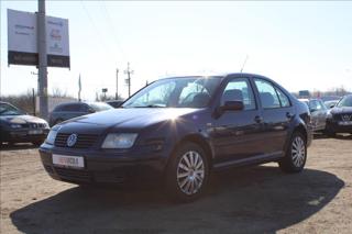 Volkswagen Bora 1,6 i  1.maj.,ČR,STK 2/2027 sedan