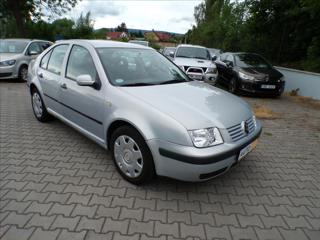 Volkswagen Bora 1,4 16V  KLIMATIZACE sedan