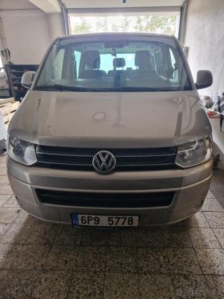 Volkswagen Caravelle 2,0 TDI 103KW DSG SWB COMFORTLINE  2015, 252 000 km, Nafta, Autom kombi