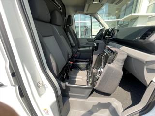 Volkswagen Crafter 35 130kW 8AU FWD DR skříň - Foto 17