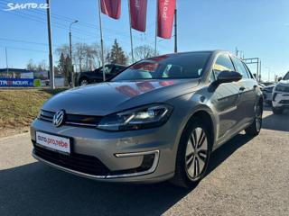 Volkswagen e-Golf 100kW, ACC,Virtual 1.Maj DPH hatchback