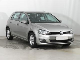 Volkswagen Golf 1.2 TSI 81kW hatchback benzin