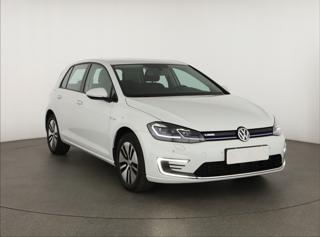 Volkswagen Golf 32 kWh, 37 Ah 100kW hatchback