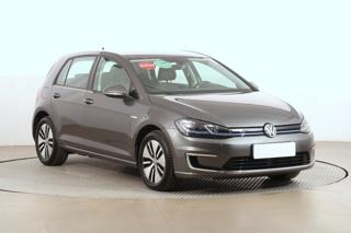 Volkswagen Golf 32 kWh, 37 Ah 100kW hatchback