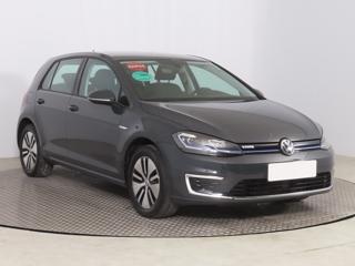 Volkswagen Golf 32 kWh, 37 Ah 100kW hatchback