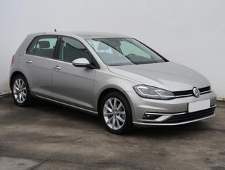 Volkswagen Golf 1.0 TSI 81kW hatchback