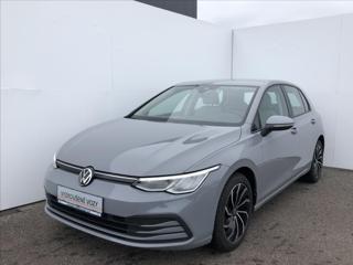 Volkswagen Golf 1,5 TSi 96kW LIFE  8 hatchback