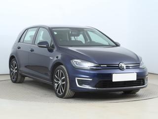 Volkswagen Golf 32 kWh - 37 Ah 100kW hatchback